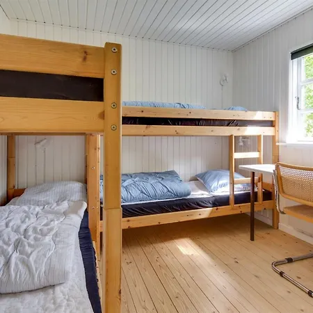 Blazo - 400m From The Sea By Interhome Hals